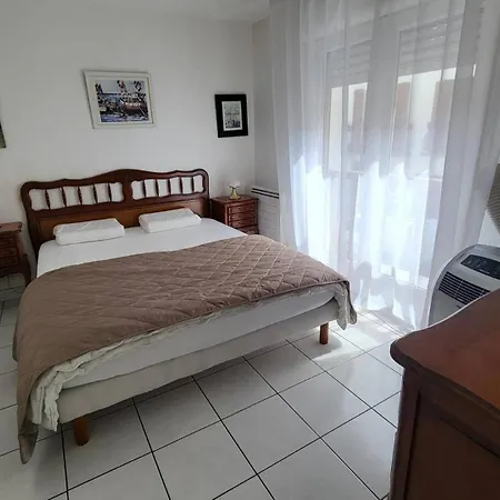 St Jean De Luz , Centre Ville, Appt Pour Trois Personnes Apartment *